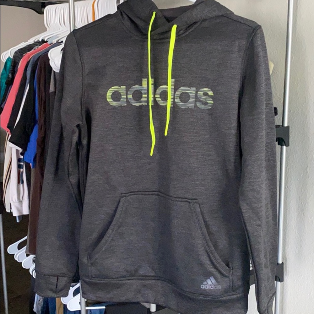 Another cozy, yet cute sweater. 💚🖤